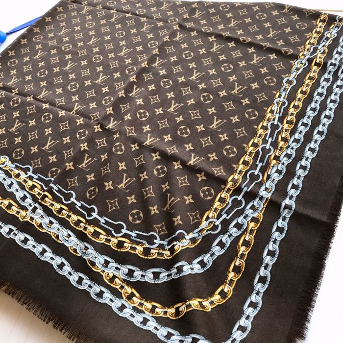 Louis Vuitton Scarf LV00133